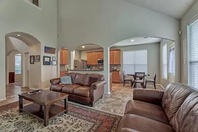 163 N Hawkhurst Circle, The Woodlands, TX 77354 - Photo 19