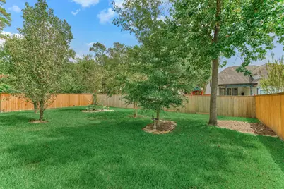 163 N Hawkhurst Circle, The Woodlands, TX 77354 - Photo 35
