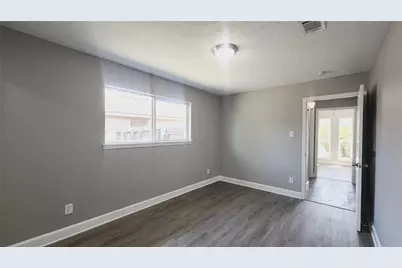 4126 Worrell Drive, Houston, TX 77045 - Photo 13