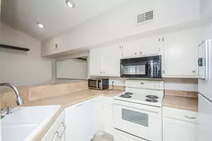 2121 El Paseo St, Houston, TX 77054 - Photo 9