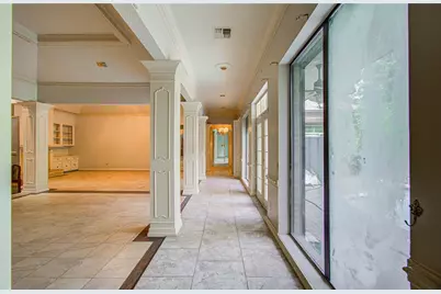 9712 Longmont Drive, Houston, TX 77063 - Photo 3