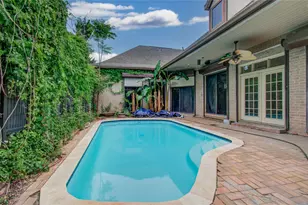 9712 Longmont Dr, Houston, TX 77063 - Photo 39