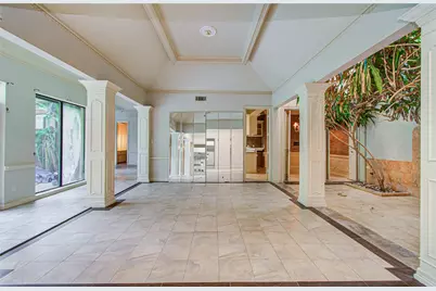 9712 Longmont Drive, Houston, TX 77063 - Photo 5