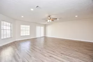 8134 Ivan Reid Dr, Houston, TX 77040 - Photo 17