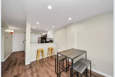 7310 Seawall Boulevard #409, Galveston, TX 77551 - Photo 5