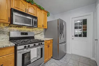 1302 Canyon Springs Drive, La Porte, TX 77571 - Photo 11