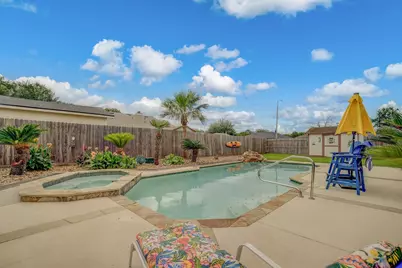 1302 Canyon Springs Drive, La Porte, TX 77571 - Photo 27
