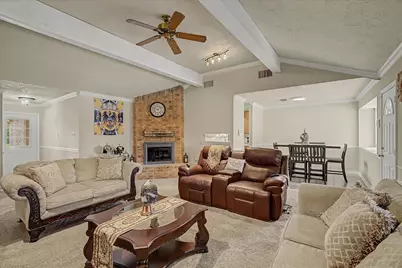 1302 Canyon Springs Drive, La Porte, TX 77571 - Photo 5