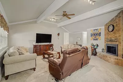 1302 Canyon Springs Drive, La Porte, TX 77571 - Photo 7