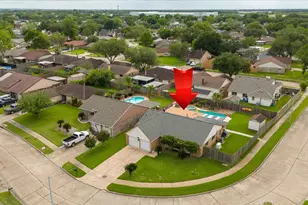 1302 Canyon Springs Dr, La Porte, TX 77571 - Photo 1