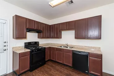 9722 Cira Court, Houston, TX 77044 - Photo 3