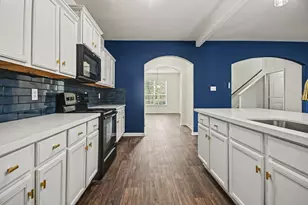 12027 Windage Dr, La Marque, TX 77568 - Photo 13