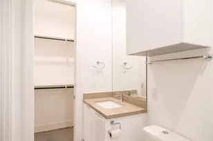 5869 E Post Oak Ln, Houston, TX 77055 - Photo 27