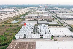 5869 E Post Oak Ln, Houston, TX 77055 - Photo 35