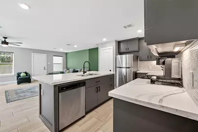436 Owens Street, Houston, TX 77029 - Photo 13