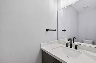 436 Owens St, Houston, TX 77029 - Photo 17