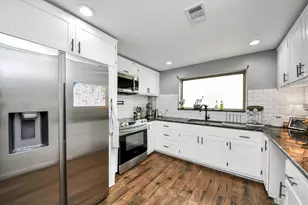 130 County Rd 3470 N, Cleveland, TX 77327 - Photo 9