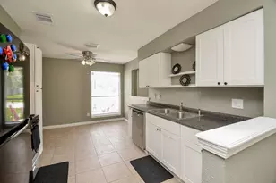 10418 Sagestar Ln, Houston, TX 77089 - Photo 11