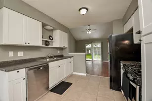 10418 Sagestar Ln, Houston, TX 77089 - Photo 13