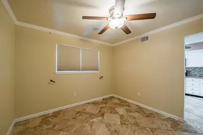 10422 Gulfstream Lane, Sugar Land, TX 77498 - Photo 9