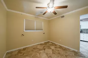 10422 Gulfstream Ln, Sugar Land, TX 77498 - Photo 9