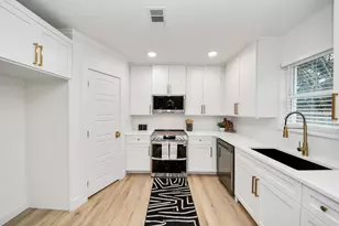 608 Graceland St, Houston, TX 77009 - Photo 11