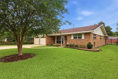 1012 Mimosa Drive, Nederland, TX 77627 - Photo 3