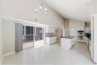 703 Queensmill Court, Houston, TX 77079 - Photo 11