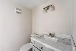 5667 Birchmont Dr, Houston, TX 77091 - Photo 11