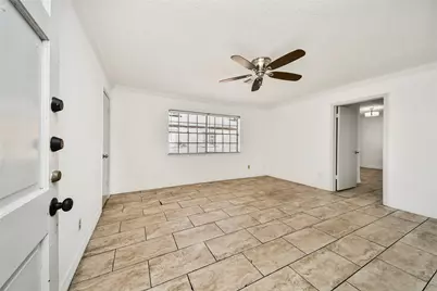 1240 Shadowdale Drive #14, Houston, TX 77043 - Photo 11