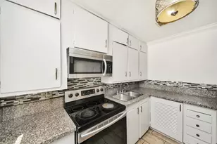 1240 Shadowdale Dr, Houston, TX 77043 - Photo 7