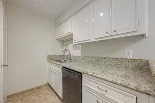 3131 Cummins St, Houston, TX 77027 - Photo 15