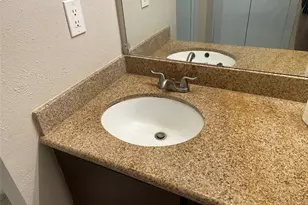 7950 N Stadium Dr, Houston, TX 77030 - Photo 15