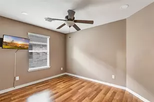 6030 Sandy Creek Dr, Baytown, TX 77523 - Photo 15