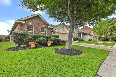 6030 Sandy Creek Drive, Baytown, TX 77523 - Photo 3