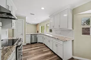 12063 Mulholland Dr, Meadows Place, TX 77477 - Photo 13