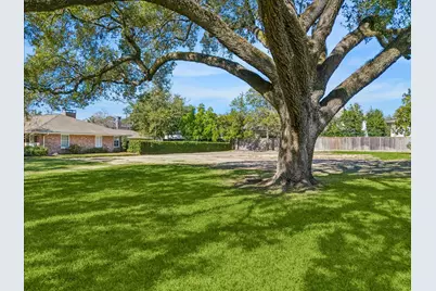 5660 Longmont Drive, Houston, TX 77056 - Photo 5