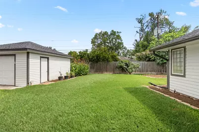 5614 Edith, Houston, TX 77081 - Photo 17
