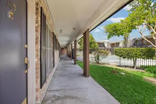 9025 Gaylord Dr, Houston, TX 77024 - Photo 27