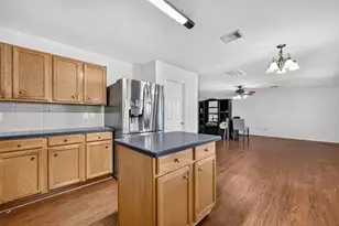 9203 Delmont Park Ln, Houston, TX 77075 - Photo 19