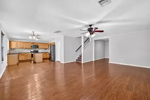9203 Delmont Park Ln, Houston, TX 77075 - Photo 11