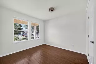 9203 Delmont Park Ln, Houston, TX 77075 - Photo 7