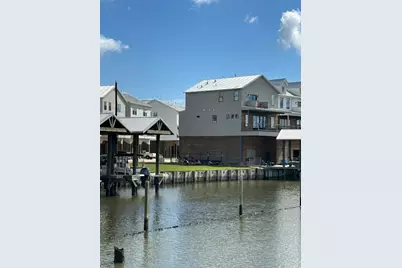 24 Cmdr Runco Lane, Taylor Lake Village, TX 77586 - Photo 5