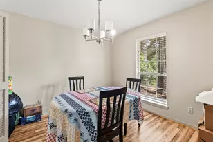 1 E Woodtimber Ct, The Woodlands, TX 77381 - Photo 5