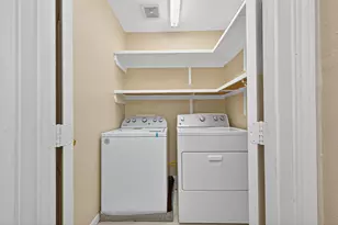 647 Hollandbridge Ln, Houston, TX 77073 - Photo 17