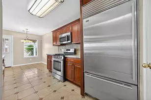 647 Hollandbridge Ln, Houston, TX 77073 - Photo 9