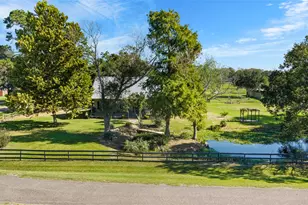 5101 W Zephyr Dr, Alvin, TX 77511 - Photo 1