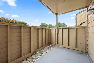 15534 Zabolio Dr, Webster, TX 77598 - Photo 21