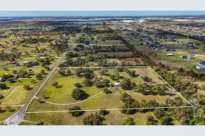 5001 Kendall Road, Baytown, TX 77523 - Photo 11