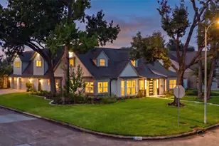2302 Brooktree Dr, Houston, TX 77008 - Photo 1